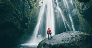 Studiu de caz: programul de dezvoltare care a consolidat leadershipul Skyscanner